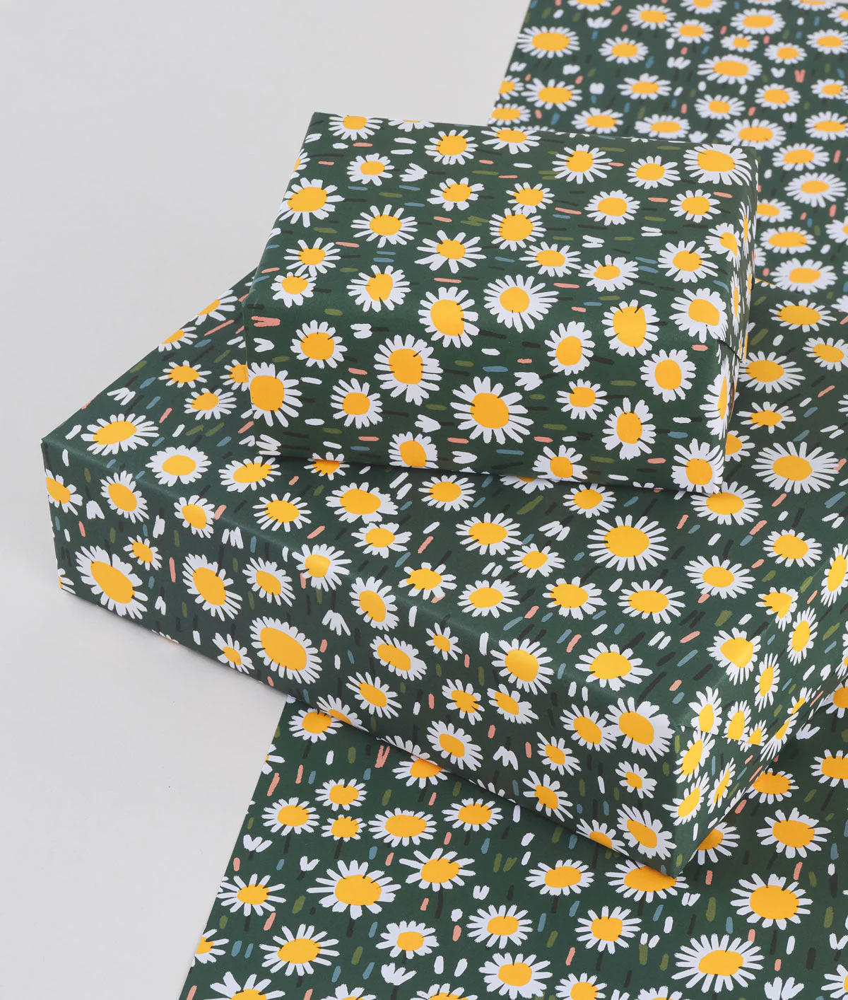 Daisies Wrapping Paper - Image 3