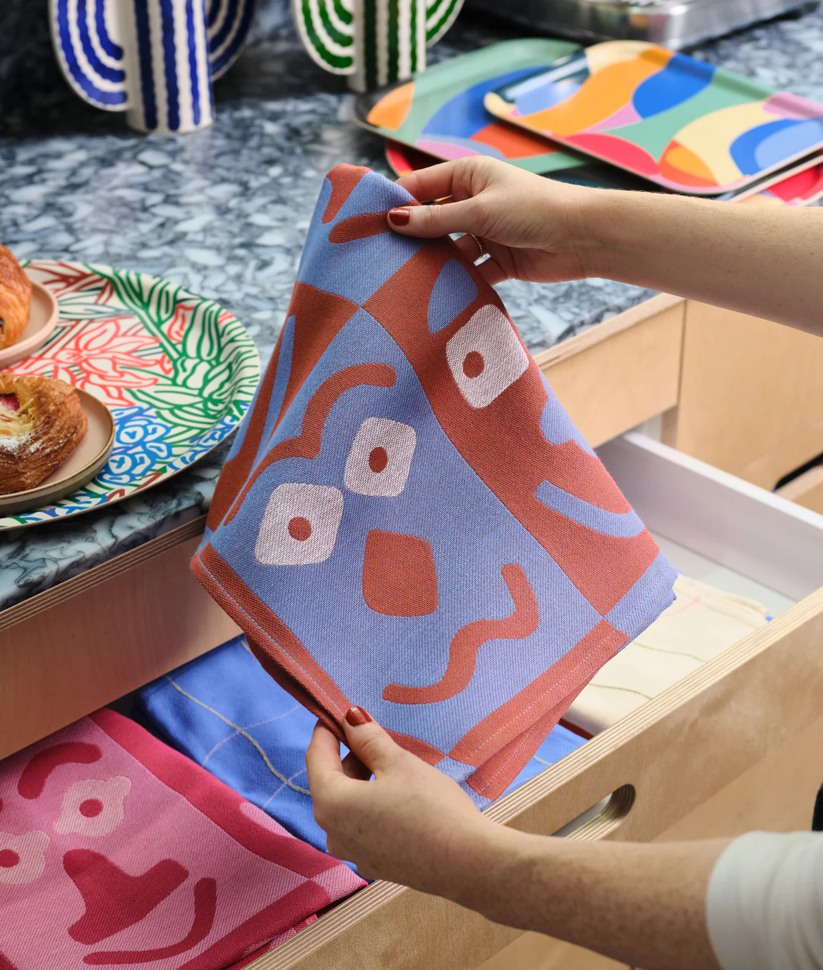 Making Faces Blue/Brown Tea Towel - Image 4